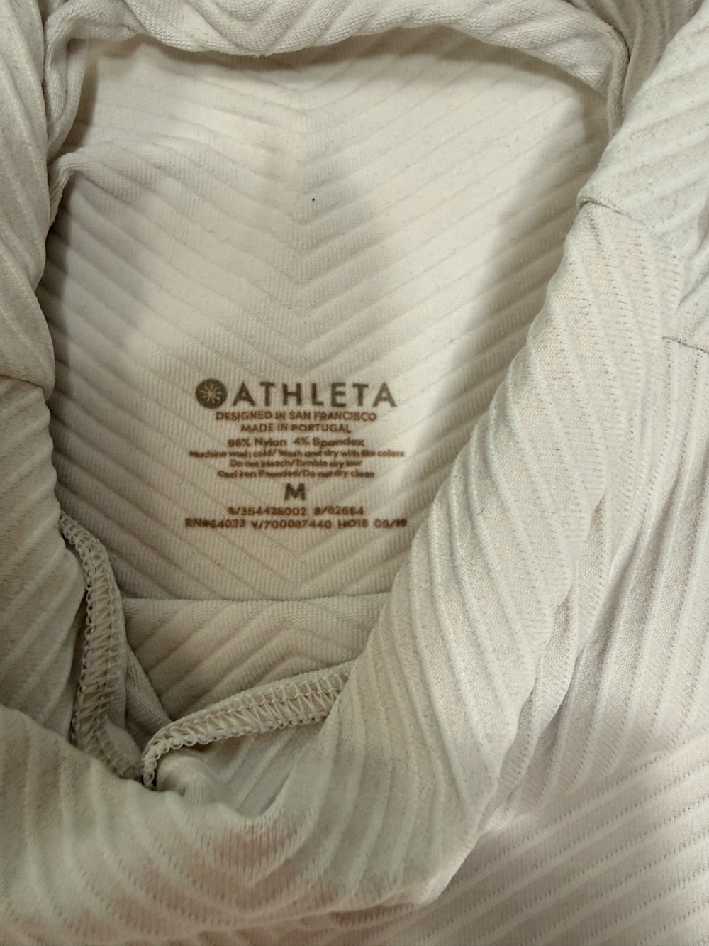 Athleta White Flurry Ribbed Mock Neck Tank Base Layer Sz Medium - Picture 2 of 5